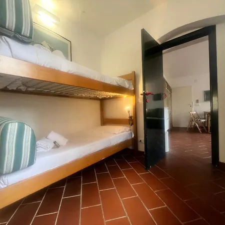 Lejlighed Paraggi's Home, Santa Margherita Ligure, 60 Sqm, 1bedroom 1bathroom, In The Santa Margherita Ligure, Wifi, Air Conditioning Private Garage Available On Request At 25,00 Per Night