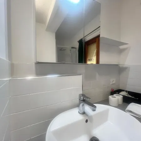 Lejlighed Paraggi's Home, Santa Margherita Ligure, 60 Sqm, 1bedroom 1bathroom, In The Santa Margherita Ligure, Wifi, Air Conditioning Private Garage Available On Request At 25,00 Per Night *